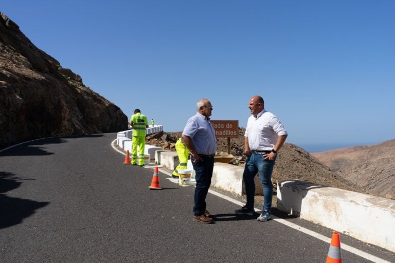 Tragsa adecúa los malecones de la carretera entre La Vega de Río Palma y Pájara