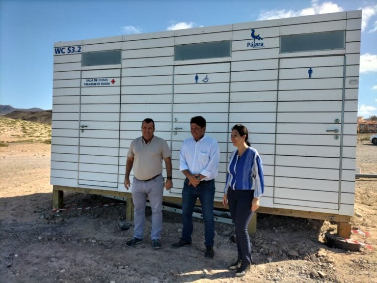 Pájara instalará un baño en la playa La Pared