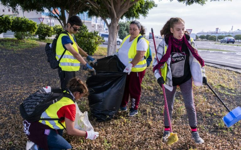 Puerto del Rosario acomete una campaña de limpieza intensiva por todo el municipio