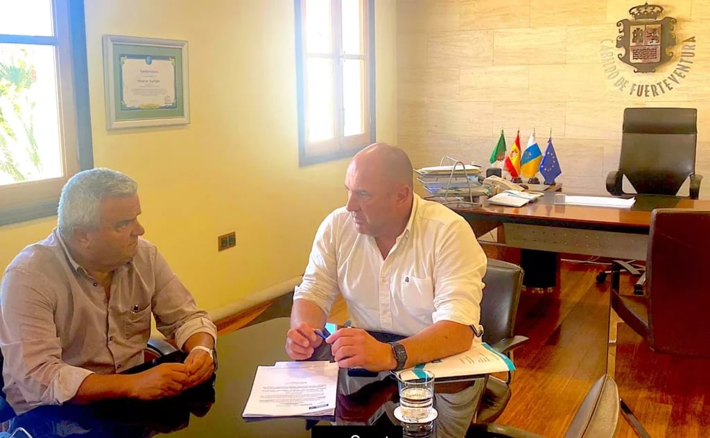 Sergio Lloret y Juan Nicolás Cabrera se quedan solos al frente del Cabildo