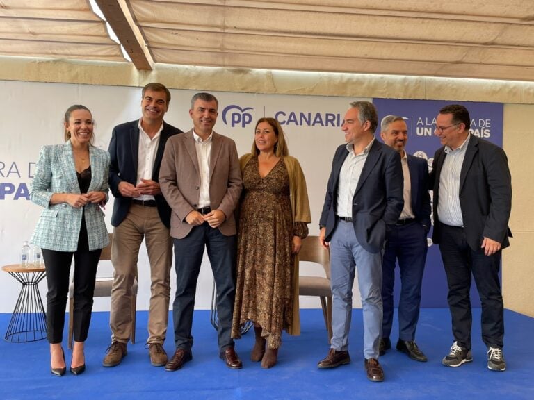 Domínguez: “El que se oponga al desarrollo turístico de Canarias tendrá enfrente al PP”