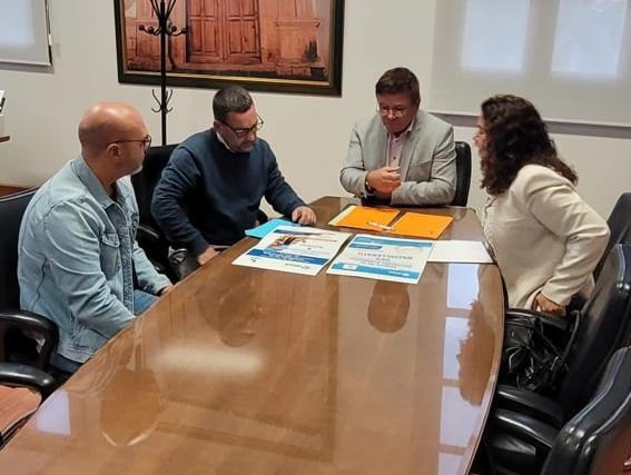 Pájara firma un nuevo convenio con Radio Ecca