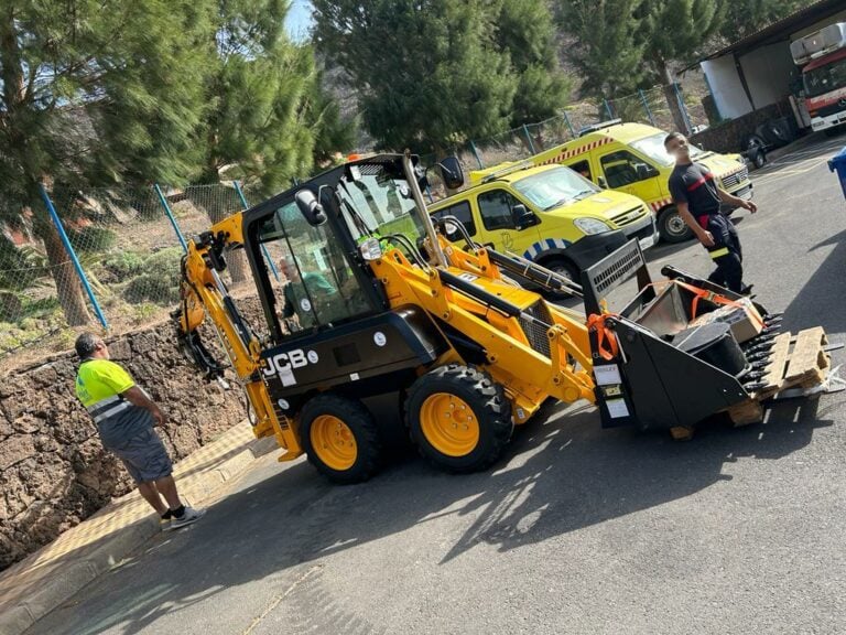Pájara adquiere nueva maquinaria para reforzar la limpieza