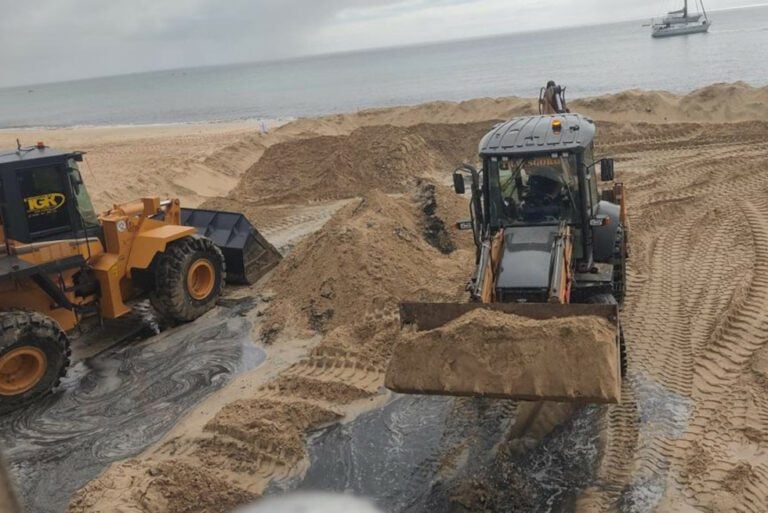 El ayuntamiento desmiente a JxP-NC y aclara que no existen aguas negras en la playa de Morro Jable