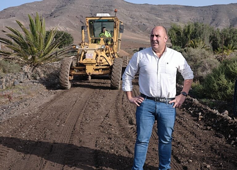 El Cabildo actúa con celeridad para reparar los caminos de Casillas del Ángel y Ampuyenta