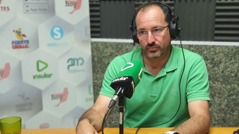 Jacob Vázquez, delegado Insular de Fútbol, en Deportes Fuerteventura