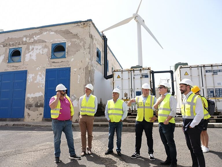 Los trabajos en la desaladora de Corralejo aumentarán el caudal en 1000 metros cúbicos diarios
