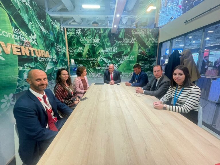 Ayuntamiento de Pájara y Oasis Wildlife impulsan un acuerdo para la promoción turística del municipio