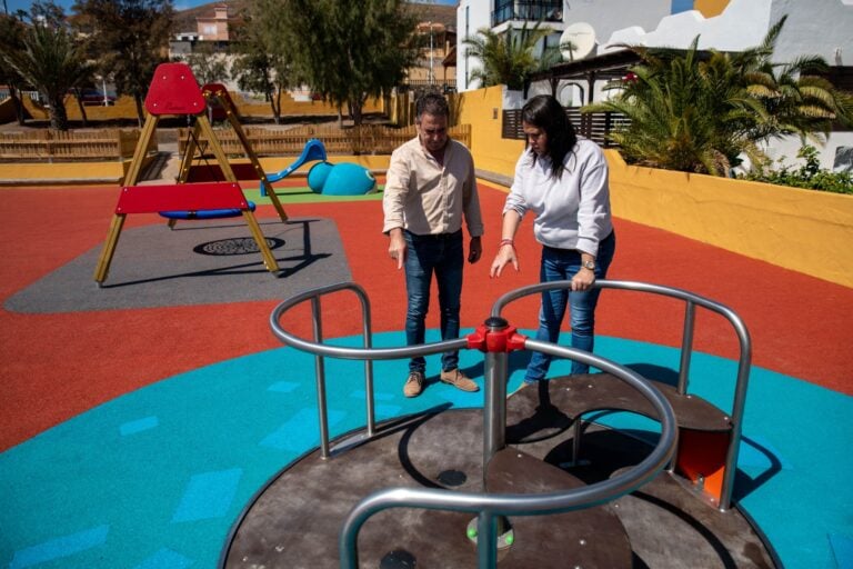 Finalizada la renovación del parque de Tarajalejo y la Urbanización Puerto Azul