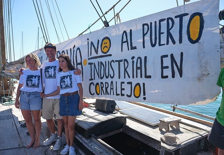 Clean Ocean Project inicia el proceso para certificar la Bahía de Corralejo como reserva mundial de surf