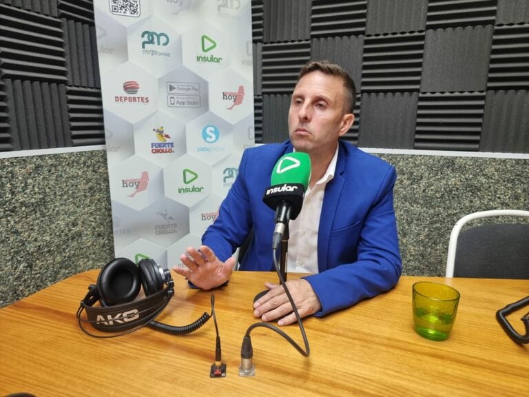 Jorge denuncia el «oscurantismo» de la publicidad de Playas de Jandía en las camisetas de la UD Gran Tarajal