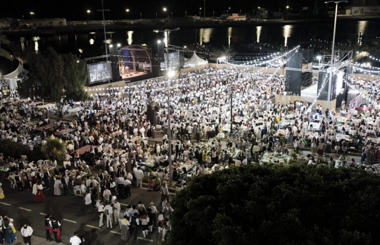 El Gran Baile de Taifas reúne a 7000 personas en la avenida portuense
