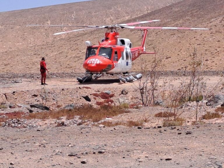 Rescatados dos bañistas en apuros en la playa de Los Molinos