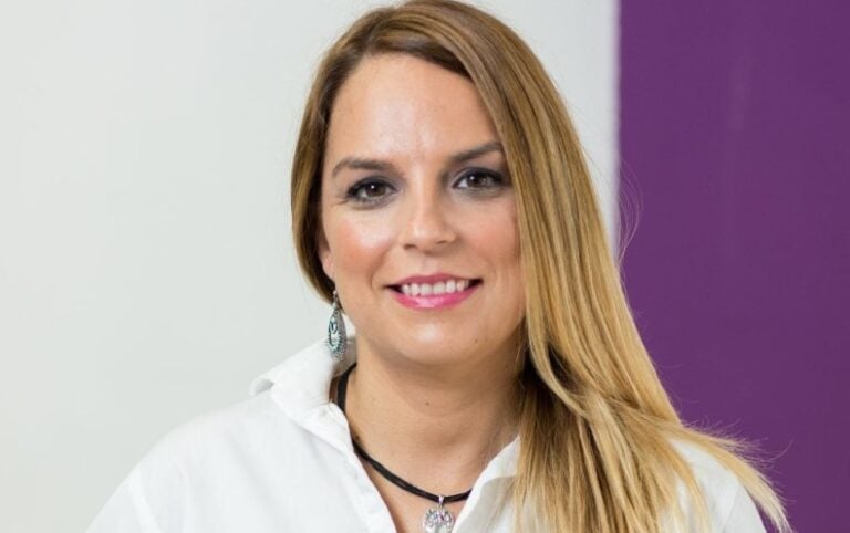 Noemí Santana (Sumar) propone adelantar la edad legal de voto a los 16 años