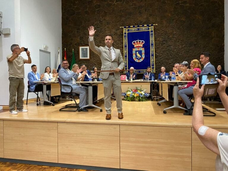 Alejandro Jorge (PSOE) toma posesión como nuevo alcalde de Pájara