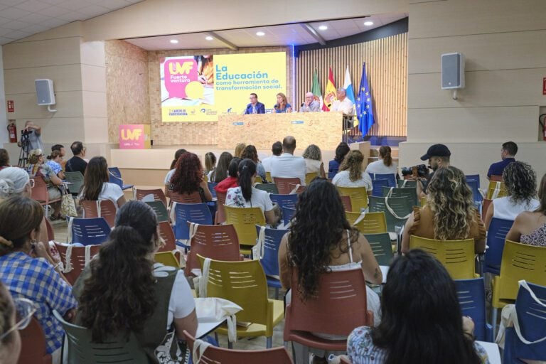 El Cabildo inaugura la Universidad de Verano con 140 alumnos inscritos