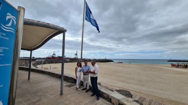 Banderas azules en Los Pozos, Puerto Lajas y Playa Blanca