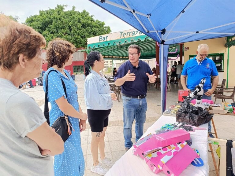 El ayuntamiento realizará mejoras significativas en el rastro de la Plaza de la Paz