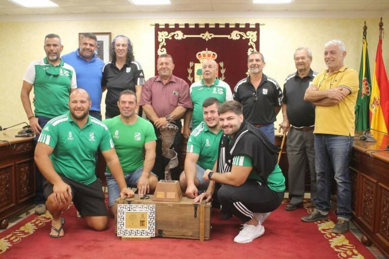 El ayuntamiento rinde homenaje al CL Unión Antigua, campeón de Canarias