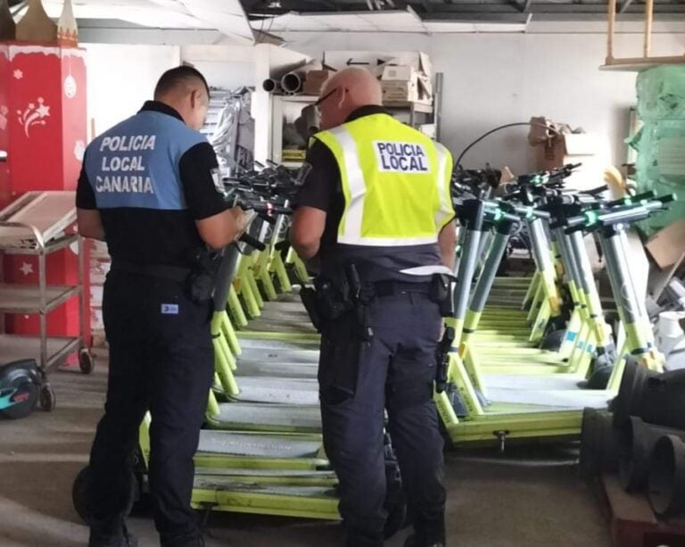 La Policía Local de Pájara retira más de 150 patinetes por estar mal estacionados