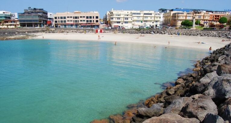 Reabre la playa de Los Pozos