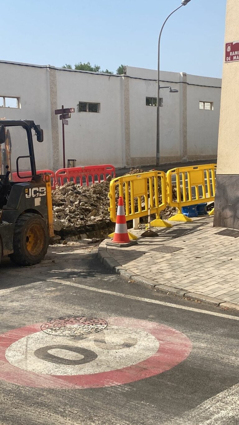 El CAAF repara una avería en la calle Primero de Mayo de Puerto del Rosario