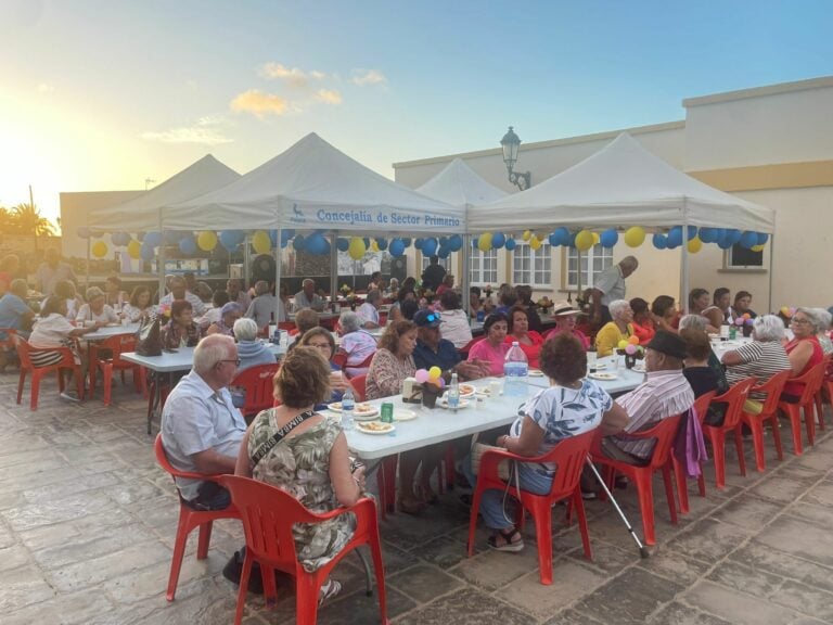 ‘Reencontrándonos’ promueve el intercambio cultural entre personas mayores de Fuerteventura