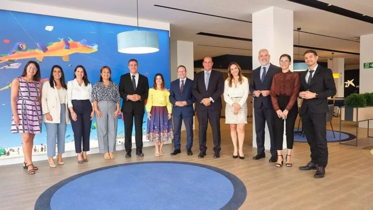 CaixaBank abre su segunda oficina Store en Fuerteventura