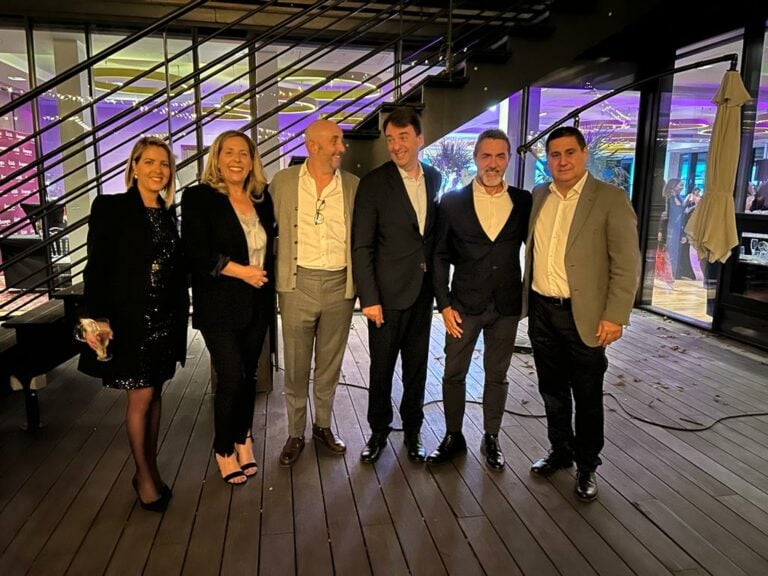 Marlene Figueroa se reúne en París con los responsables del turoperador Thalasso