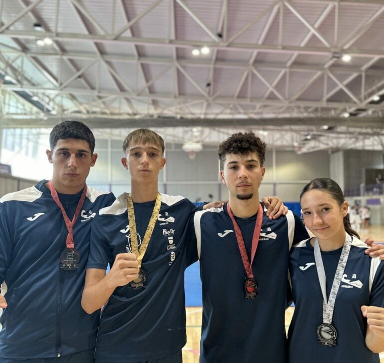 El ayuntamiento felicita al C.D. Nago por sus cuatro medallas en el Campeonato de Canarias de Karate