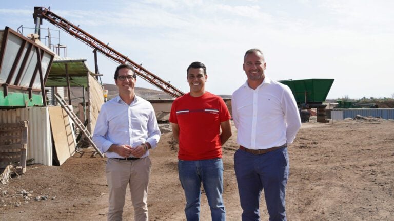 Responsables del Cabildo de Fuerteventura y del Gobierno de Canarias visitan la planta de Compost Majorero para conocer sus últimos avances