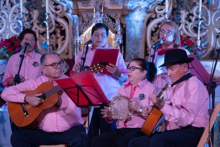 La Navidad resuena en la parroquia de Antigua en el Encuentro Insular de Villancicos
