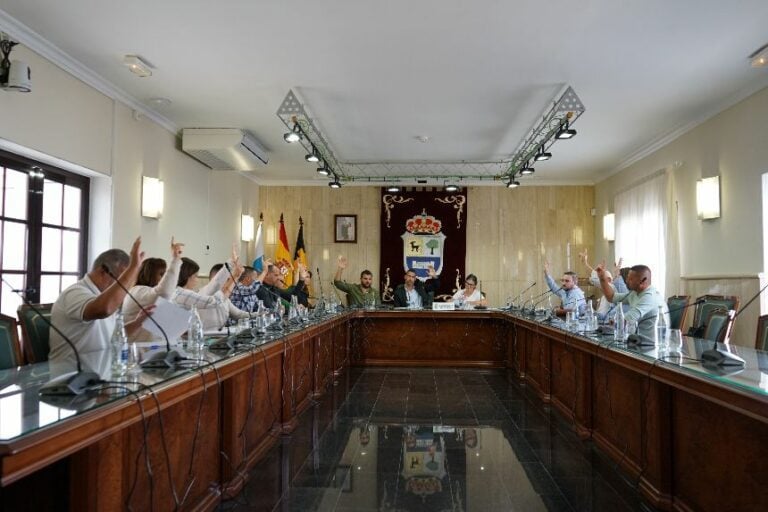 La Oliva rechaza la investigación de tierras raras y pide que se retiren los permisos de minería