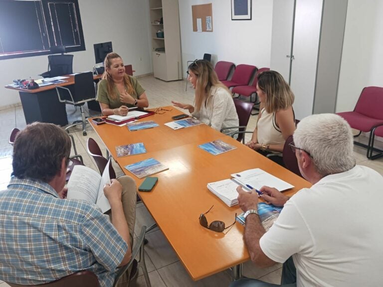 El Ayuntamiento de Pájara da a conocer a los centros escolares una guía de espacios naturales