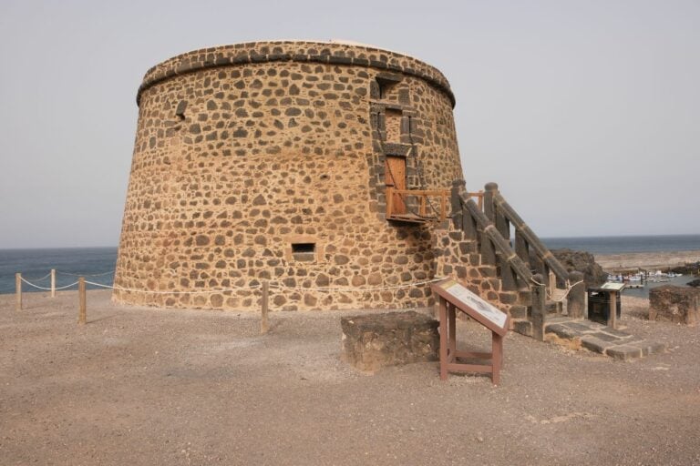 El Cabildo presenta la rehabilitación de la torre del Tostón como ejemplo de buena ejecución del Plan de Sostenibilidad