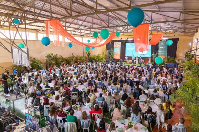 Gran éxito en el II Encuentro Personas Vitamina: Un Festival de Felicidad y Sostenibilidad en Fuerteventura