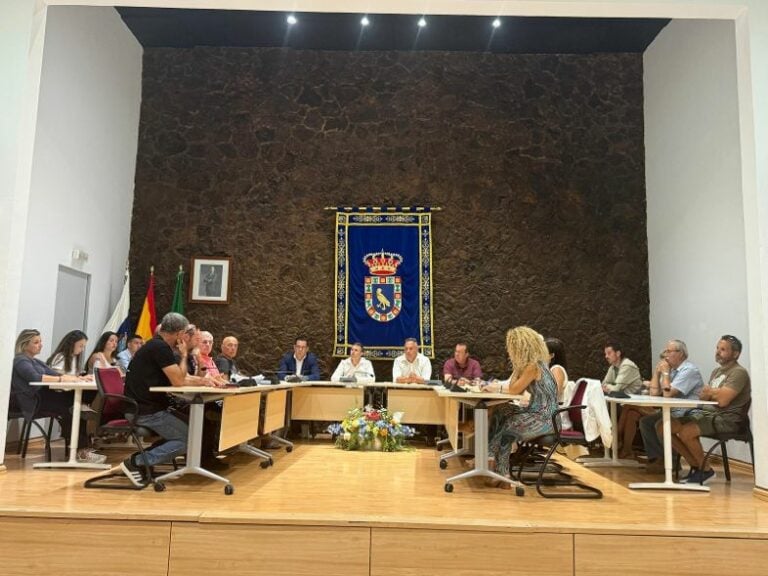 La Plataforma contra las Tierras Raras se presenta de forma oficial ante el Ayuntamiento de Pájara