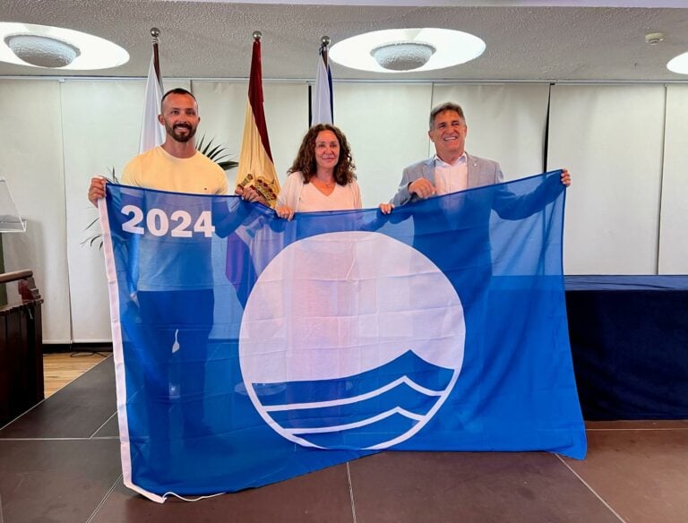 Playa Blanca, Los Pozos y Puerto Lajas revalidan sus Banderas Azules