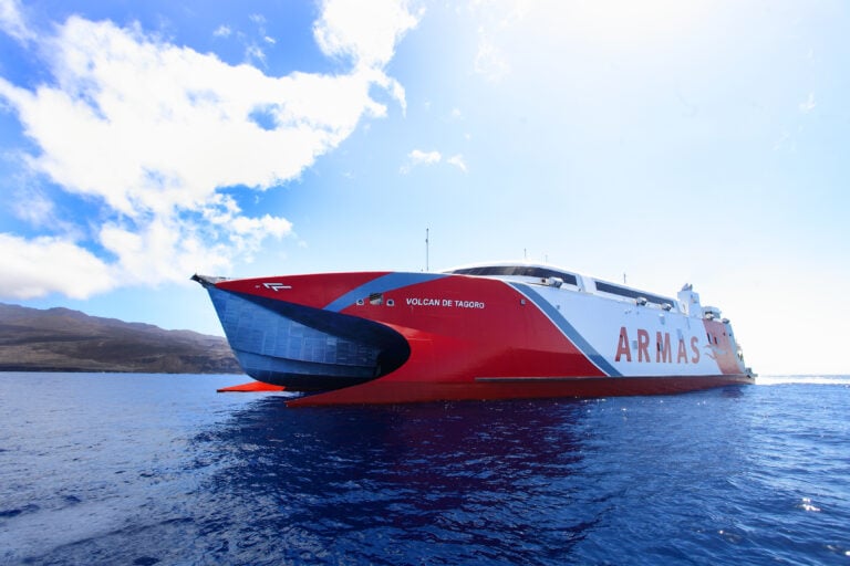 Arranca la campaña de verano de Armas Trasmediterránea con más de 3.800 salidas entre islas