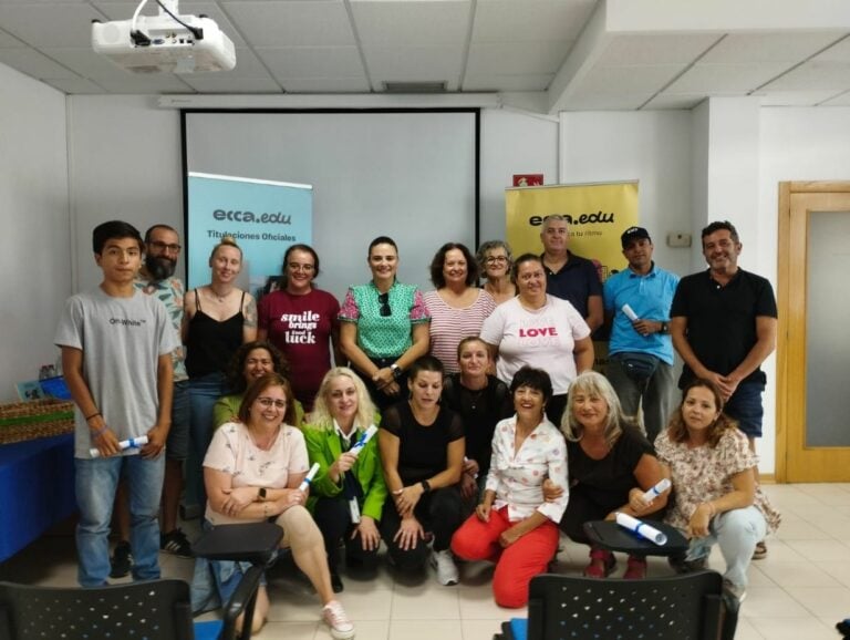 Más de un centenar de profesionales perfeccionan su inglés y alemán