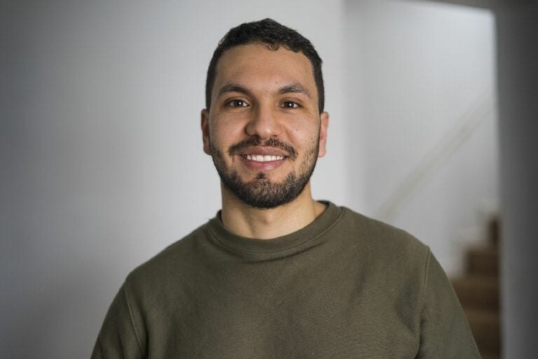 Racismo y discriminación sobre la mesa en la charla del investigador Youssef M. Ouled