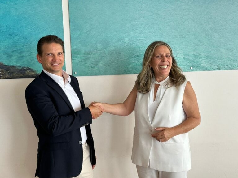 El Cabildo busca soluciones ante el quiebre del touroperador FTI