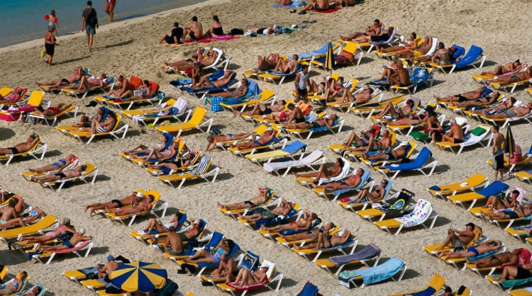 Canarias bate récords: 6,7 millones de turistas extranjeros en los primeros cinco meses de 2025