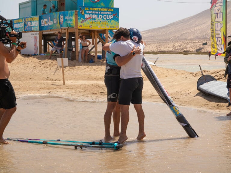 Fuerteventura corona a los dos Campeones del Mundo de Slalom X: Sarah-Quita Offringa y Pierre Mortefon