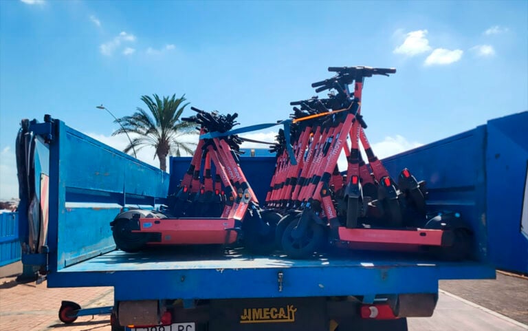 Pájara retira más de 200 patinetes eléctricos por falta de permisos