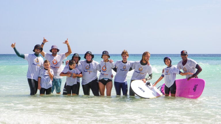 Play and Train celebra 15 años promoviendo la inclusión a través del deporte en las playas de Corralejo