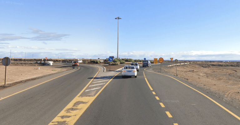 Cinco heridos leves en un accidente múltiple en la FV-1 dirección Corralejo, a la altura de la rotonda de Guisguey