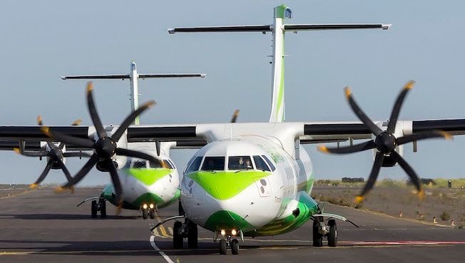 La Policía Nacional vuela alto: Binter presenta avión con logotipo del 200 aniversario