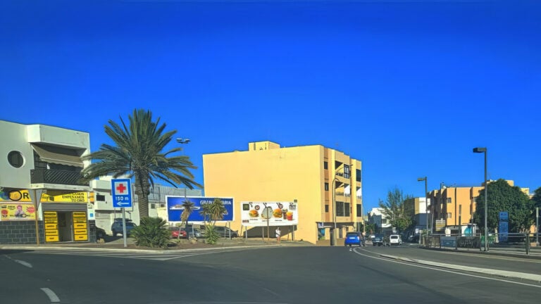 VOX denuncia la inseguridad peatonal en el acceso al Centro Comercial Las Rotondas y exige soluciones inmediatas