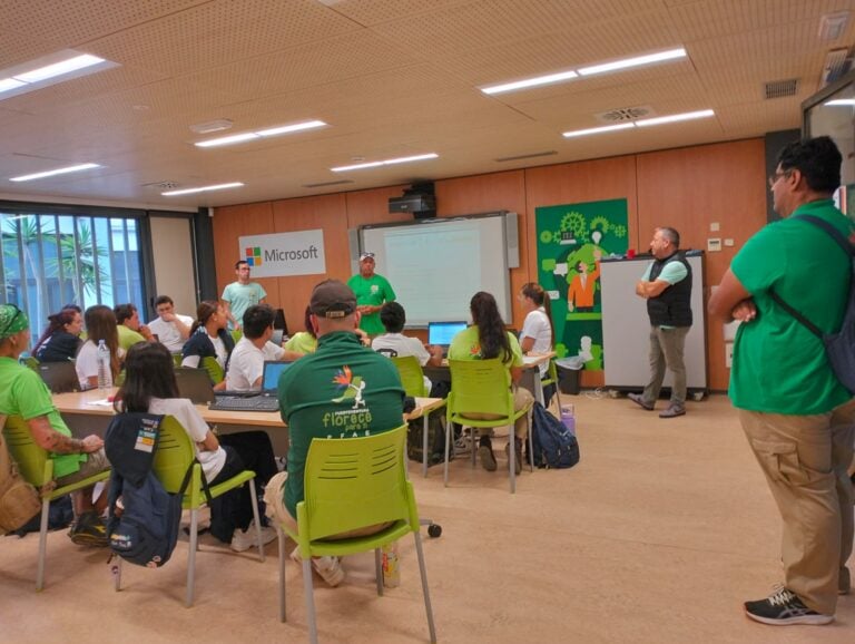 Alumnado de dos PFAE del Cabildo trabajan en el diseño digital de jardines